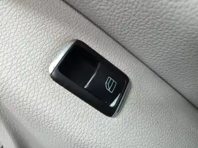 Автозапчасти б/у ВЫКЛЮЧАТЕЛЬ ПЕРЕДНЕГО ПРАВОГО ОКНА за MERCEDES-BENZ CLASE C (W204)  ссылки OEM IAM   