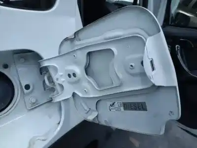 Автозапчасти б/у наружная крышка топлива за dacia duster ambience 4x2 ссылки oem iam   
