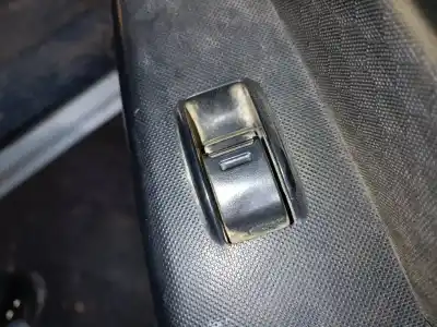 Автозапчасти б/у выключатель переднего правого окна за TOYOTA HILUX (KUN) DOUBLE CAB SOL ссылки OEM IAM   