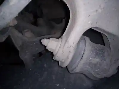 Second-hand car spare part rear left knuckle for audi a4 berlina (8e) 2.0 tdi 16v (103kw) oem iam references 