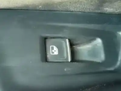 Peça sobressalente para automóvel em segunda mão Botão / Interruptor Elevador Vidro Traseiro Esquerdo por VOLKSWAGEN TOUAREG R-LINE 4 MOTION Referências OEM IAM   
