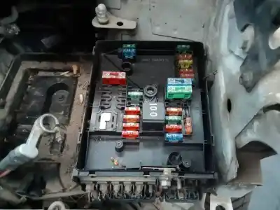 Pièce détachée automobile d'occasion BOÎTES À FUSIBLES pour VOLKSWAGEN CADDY FURGÓN/KOMBI  Références OEM IAM 5L130918X  