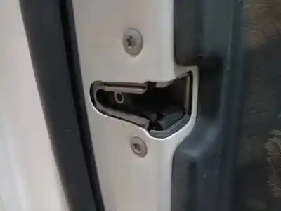 Second-hand car spare part left front door lock for mercedes-benz clase glc (w253) 220d 4matic oem iam references 