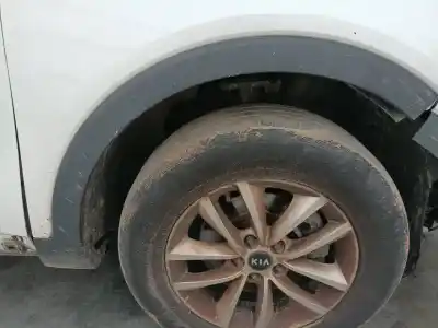 Peça sobressalente para automóvel em segunda mão aba do guarda-lamas dianteiro direito por kia sorento concept 2wd referências oem iam 
