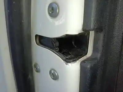 Peça sobressalente para automóvel em segunda mão fechadura da porta dianteira esquerda por kia sorento concept 2wd referências oem iam 