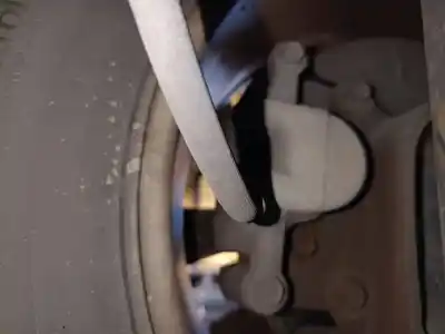 Peça sobressalente para automóvel em segunda mão pinça de travão traseira esquerda por kia sorento concept 2wd referências oem iam 