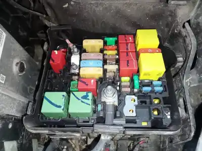 Peça sobressalente para automóvel em segunda mão caixa de fusíveis e relés por peugeot 2008 (--.2013->) access referências oem iam 