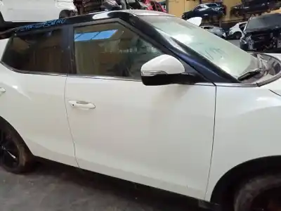 Автозапчасти б/у дверь передняя правая за ssangyong tivoli crystal 4x2 ссылки oem iam   