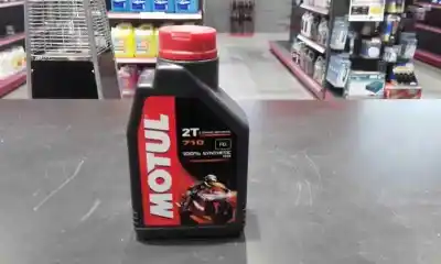Peça sobressalente para automóvel em segunda mão ÓLEO por UNIVERSAL ADIT. Y ACEITE  Referências OEM IAM MOTUL2  