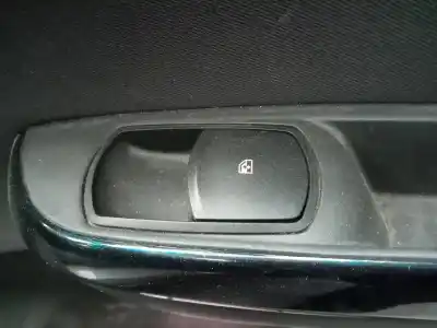 Second-hand car spare part right front power window switch for opel corsa e selective oem iam references 