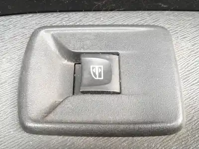 Peça sobressalente para automóvel em segunda mão Botão / Interruptor Elevador Vidro Dianteiro Direito por RENAULT KANGOO EXPRESS Referências OEM IAM   