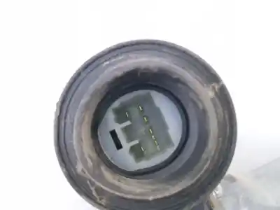 Автозапчасти б/у регулятор стекла переднего правого за toyota land cruiser (j12) 3.0 d4-d vxl ссылки oem iam 0571058010 e2-b4-35-1 0620401760