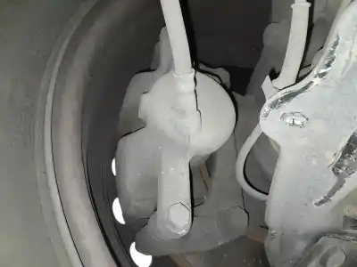 Автозапчастина б/у передній правий гальмівний супорт для renault kangoo expression посилання на oem iam 