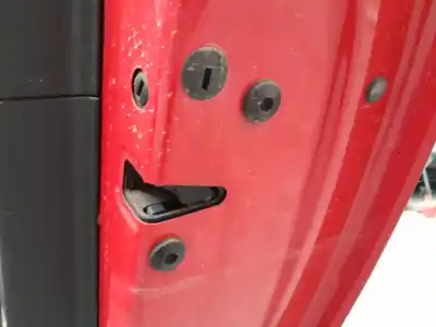 Recambio de automóvil de segunda mano de CERRADURA PUERTA TRASERA DERECHA para AUDI A1 SPORTBACK (8XA, 8XF)  referencias OEM IAM   