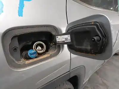 Pezzo di ricambio per auto di seconda mano tappo esterno del carburante per jeep-viasa compass (mp, m6, mv, m7) 1.6 crd riferimenti oem iam   