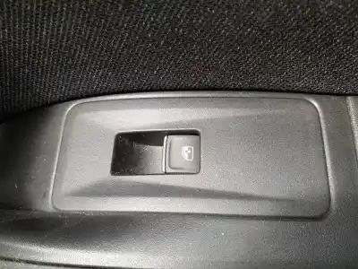 Peça sobressalente para automóvel em segunda mão BOTÃO / INTERRUPTOR ELEVADOR VIDRO DIANTEIRO DIREITO por SEAT ATECA (KH7, KHP)  Referências OEM IAM   