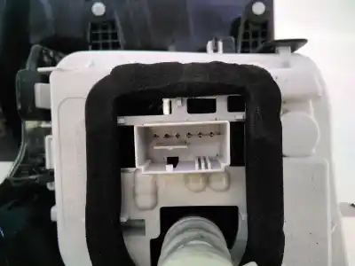 Автозапчасти б/у правый задний фонарь за volkswagen t-cross (c11) 1.0 tsi ссылки oem iam  e1-b6-47-1 