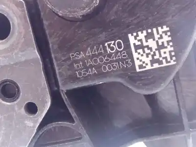 Автозапчастина б/у замок дверей заднього лівого для peugeot 208 ii (ub_, up_, uw_, uj_) 1.2 puretech 75 посилання на oem iam psa444130 e1-a4-51-2 