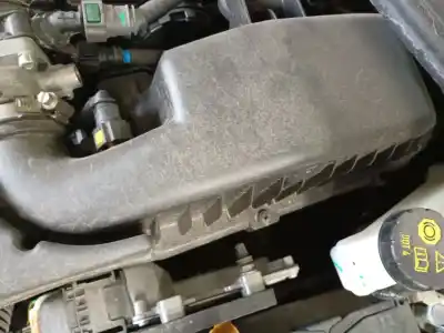 Автозапчастина б/у повітряний фільтр для peugeot 208 ii (ub_, up_, uw_, uj_) 1.2 puretech 75 посилання на oem iam 
