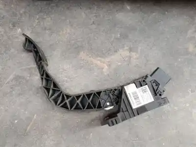 Second-hand car spare part Accelerator Pedal for PEUGEOT 208 II (UB_, UP_, UW_, UJ_) 1.2 PURETECH 100 OEM IAM references 9827704480  6PV01352401