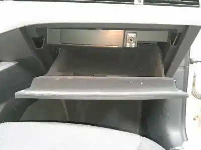 Автозапчастина б/у бардачок для audi a4 b9 (8w2, 8wc) 30 tdi mild hybrid посилання на oem iam   