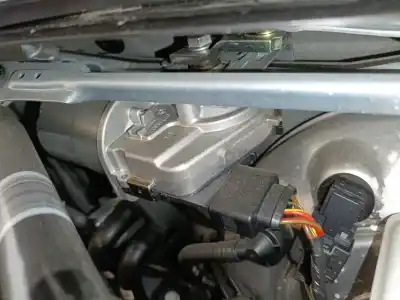 Автозапчастина б/у двигатель передніх склоочисників для bmw x1 (f48) sdrive 18 d посилання на oem iam 0390243617