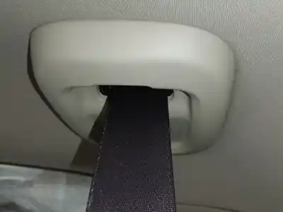 Second-hand car spare part CENTRAL REAR SEAT BELT for KIA CARENS IV VAN (A4) CRDI OEM IAM references   