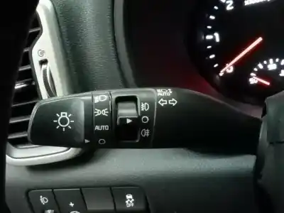 Peça sobressalente para automóvel em segunda mão comutador de piscas  por kia sportage business 2wd referências oem iam 