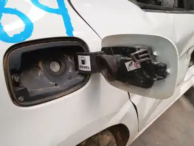 Автозапчастина б/у зовнішній пливний колпак для renault megane iv fastback (b9a/m/n_) 1.5 dci 110 (b9a3) посилання на oem iam   