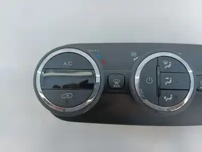 Peça sobressalente para automóvel em segunda mão comando de sofagem (chauffage / ar condicionado) por jeep renegade suv (bu, b1, bv) 1.4 4x4 referências oem iam 07356577930 e3-b6-21-5 838742z