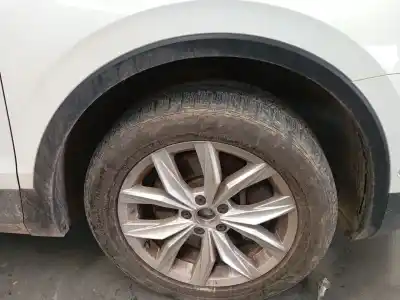 Peça sobressalente para automóvel em segunda mão aba do guarda-lamas dianteiro direito por volkswagen tiguan allspace (bw2, bj2) 2.0 tsi 4motion referências oem iam 
