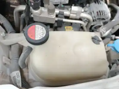 Peça sobressalente para automóvel em segunda mão depósito de expansão por toyota auris (_e18_) 1.6 d4-d (wwe185_) referências oem iam 