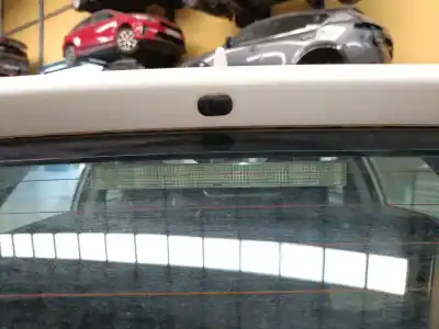 Peça sobressalente para automóvel em segunda mão farolim de travão central por toyota auris (_e18_) 1.6 d4-d (wwe185_) referências oem iam 