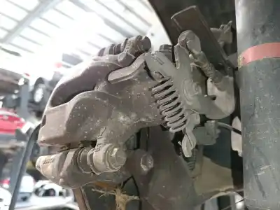 Peça sobressalente para automóvel em segunda mão pinça de travão traseira esquerda por toyota auris (_e18_) 1.6 d4-d (wwe185_) referências oem iam 