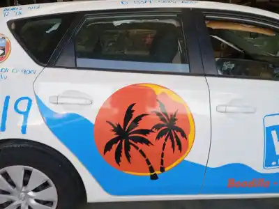 Pièce détachée automobile d'occasion PORTE ARRIERE DROITE pour TOYOTA AURIS (_E18_)  Références OEM IAM   