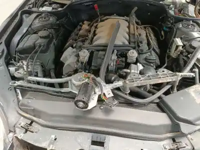 Автозапчасти б/у МОТОР ПЕРЕДНЕГО СТЕКЛООЧИСТИТЕЛЯ за MERCEDES-BENZ SL (R230) 500 (230.475) ссылки OEM IAM 0390241442  