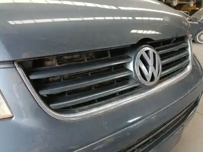 Автозапчастина б/у передня решіта для volkswagen multivan v (7hm, 7hn, 7hf, 7ef, 7em, 7en) 2.5 tdi посилання на oem iam   