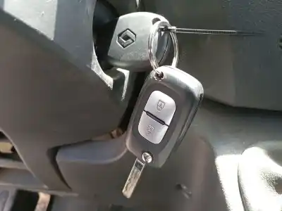 Peça sobressalente para automóvel em segunda mão CANHÃO DE IGNIÇÃO por RENAULT MASTER III CAJA/CHASIS (EV, HV, UV) 2.3 DCI 145 RWD (UV0F, UV0E, HV0E, HV0F, HV0T, HV10,... Referências OEM IAM   