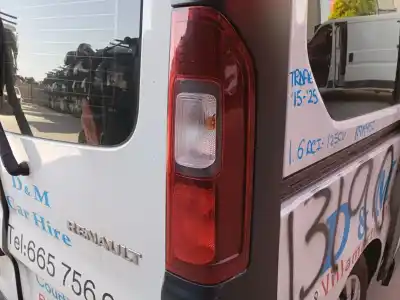 Tweedehands auto-onderdeel RECHTER ACHTERLAMP voor RENAULT TRAFIC III AUTOBÚS (JG_) 1.6 DCI 125 (JGMH) OEM IAM-referenties   