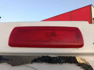 Pezzo di ricambio per auto di seconda mano LUCE FRENO CENTRALE per RENAULT TRAFIC III AUTOBÚS (JG_) 1.6 DCI 95 (JGMR, JGMJ) Riferimenti OEM IAM   