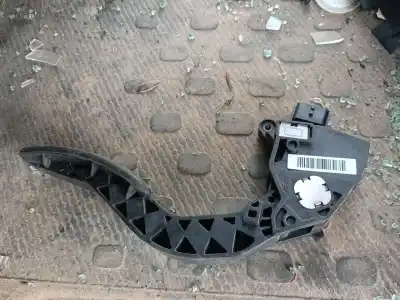 Second-hand car spare part ACCELERATOR PEDAL for RENAULT TRAFIC III AUTOBÚS (JG_) 1.6 DCI 95 (JGMR, JGMJ) OEM IAM references 180027179R  