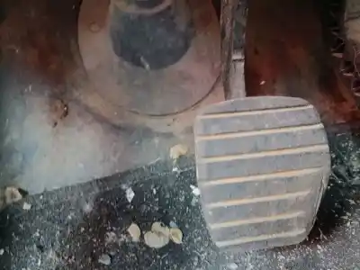 Recambio de automóvil de segunda mano de PEDAL FRENO para NISSAN NV300 FURGÓN (X82) 1.6 DCI 120 referencias OEM IAM   
