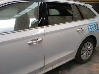 Peça sobressalente para automóvel em segunda mão porta do automóvel traseira esquerda por skoda octavia iv combi (nx5) 2.0 tdi referências oem iam   