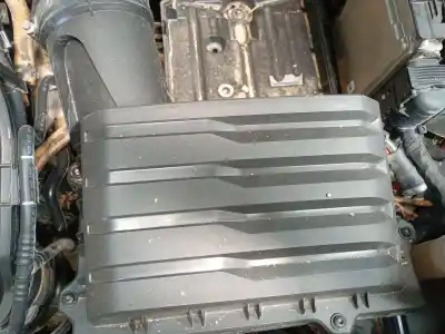 Pièce détachée automobile d'occasion FILTRE À AIR pour VOLKSWAGEN T-ROC (A11, D11) 1.5 TSI Références OEM IAM   