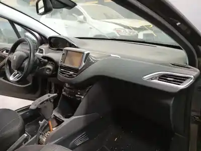 Автозапчасти б/у панель приборов за peugeot 208 i (ca_, cc_) 1.2 thp 110 ссылки oem iam 