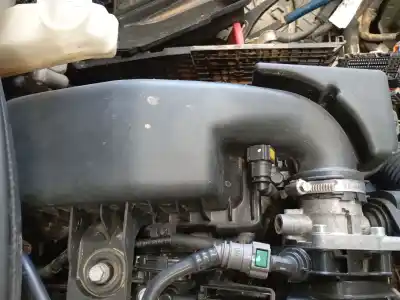 Автозапчастина б/у повітряний фільтр для PEUGEOT 208 II (UB_, UP_, UW_, UJ_) 1.2 PURETECH 75 Посилання на OEM IAM   