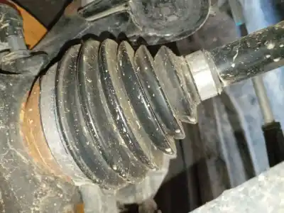 Автозапчастина б/у передня ліва трансмісія для peugeot 208 ii (ub_, up_, uw_, uj_) 1.2 puretech 75 посилання на oem iam 