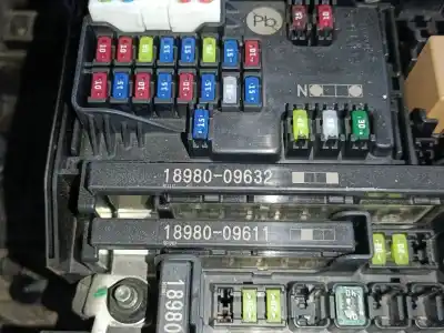 Second-hand car spare part fuse box unit for kia ceed (cd) 1.4 t-gdi oem iam references 1898009632  1898009611