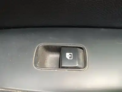 Second-hand car spare part RIGHT FRONT POWER WINDOW SWITCH for KIA CEED (CD)  OEM IAM references   