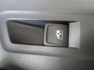 Автозапчастина б/у передній правий віконний вимикач для SKODA KAROQ (NU7, ND7) 2.0 TDI Посилання на OEM IAM   
